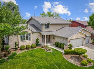 8526 Meadows Edge Trl, Tinley Park, IL 60487