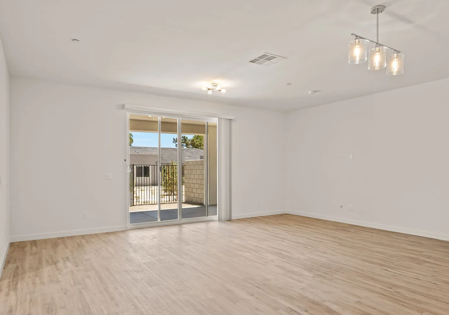 New Home in Gated Indian Palm Country Club — Photo 3