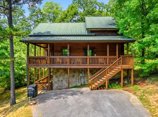 2828 Ridge Creek Cir, Sevierville, TN 37876
