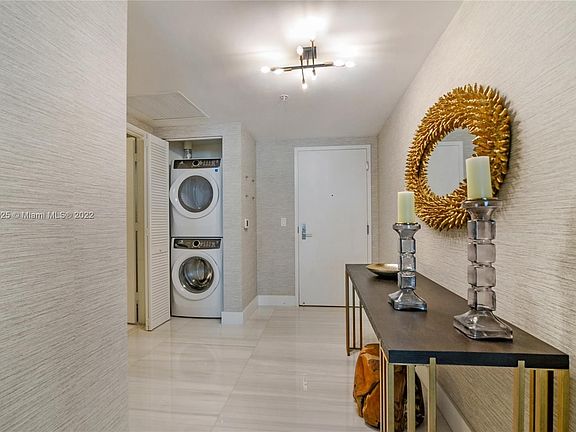 4th image of 300 Sunny Isles Blvd #4-2004