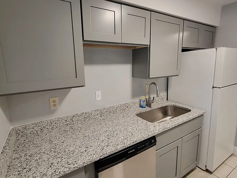 784 Anderson Rd — Photo 10