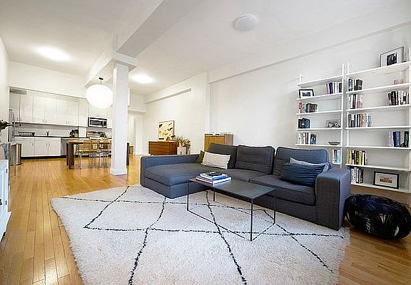 2nd image of 160 W 16th St APT 4J