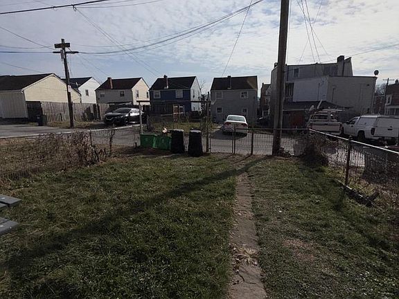 4th image of 948 W Princess St