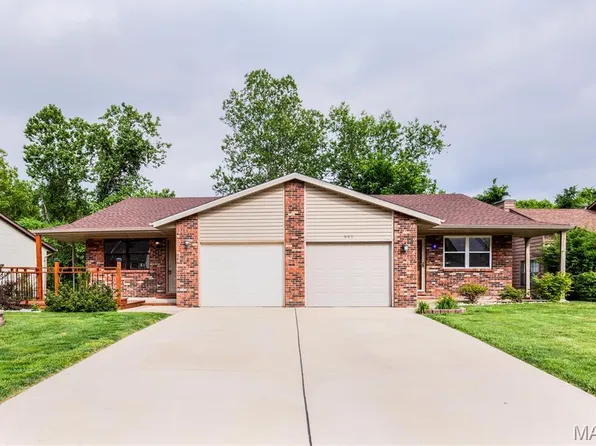 883 Lester Ave, Collinsville, IL 62234