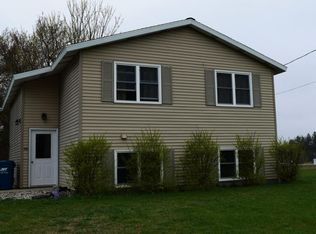 516 Peach St, Whitehall, MI 49461