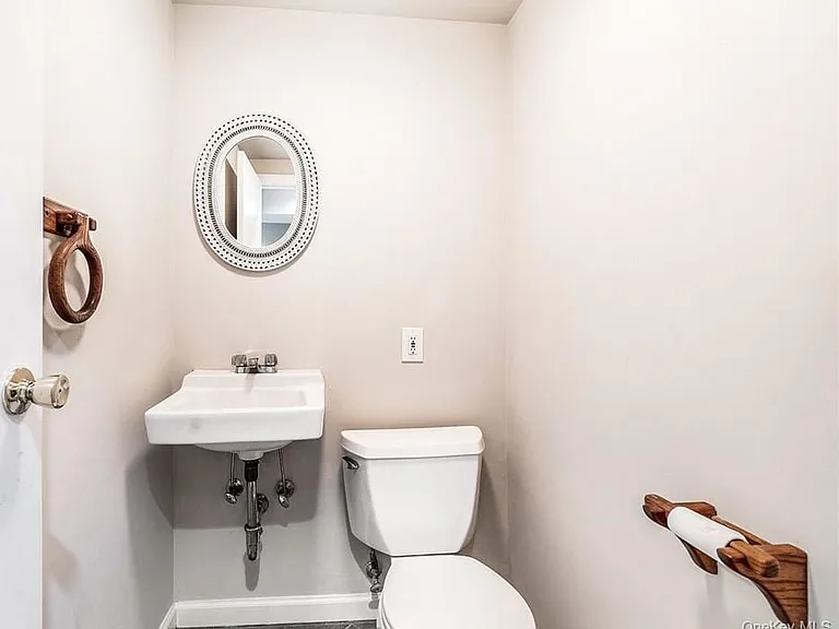 47 Wendt Ave — Photo 25