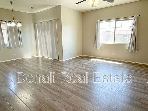 3rd image of 805 S Sycamore St #217