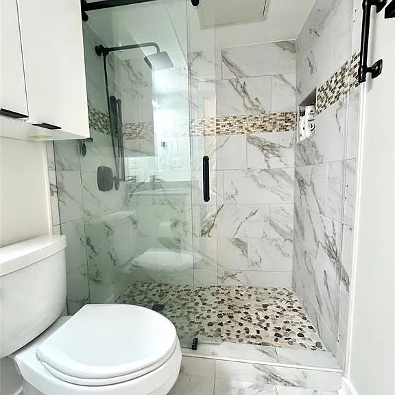 400 E 30th St #101 — Photo 19