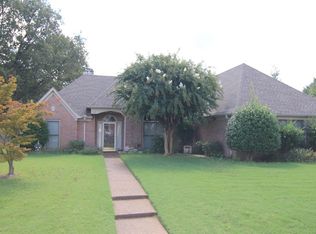 1110 Cordova Club Dr, Cordova, TN 38018