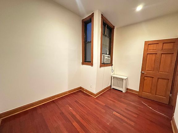 4th image of 447 E 78th St #4V