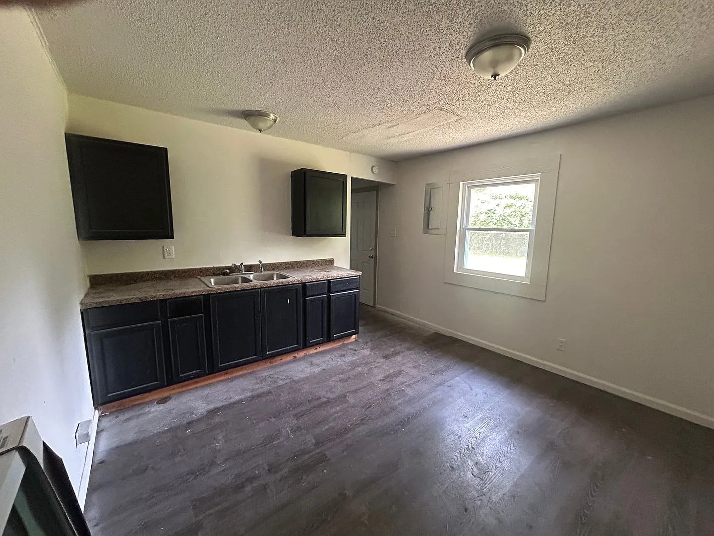 Cute 3 bedroom 1 bath! — Photo 3