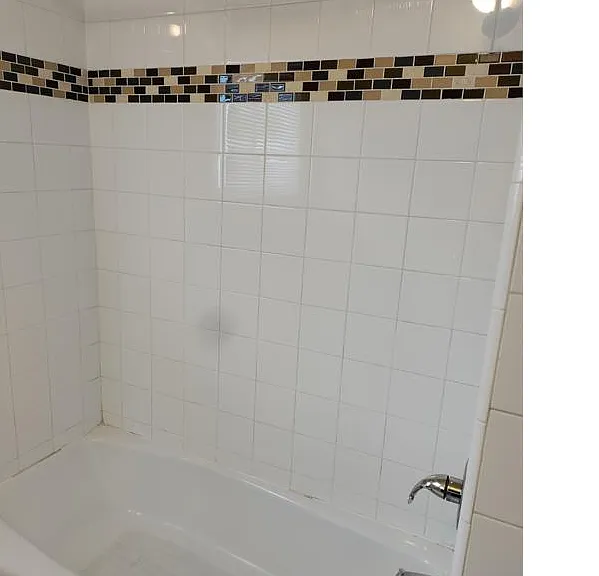 4530 Coliseum St #6 — Photo 5
