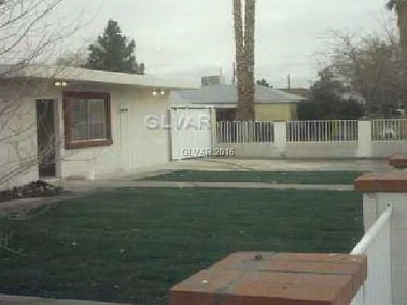 2nd image of 4412 Hayes Pl