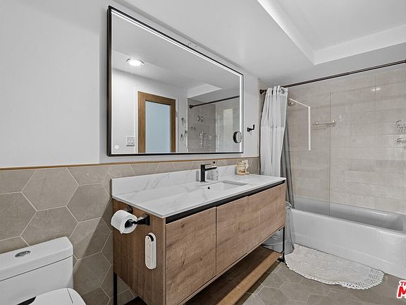 5th image of 4265 Marina City Dr Unit 1007