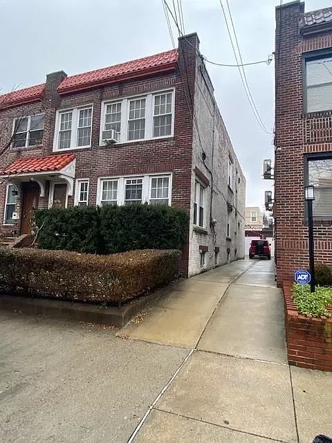 2nd image of 931 78th St