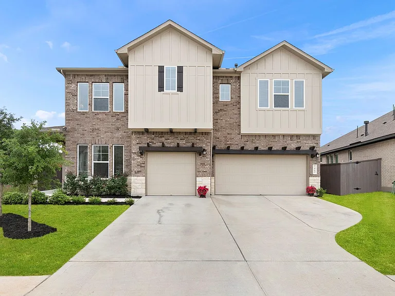 460 Constitution Way — Photo 1