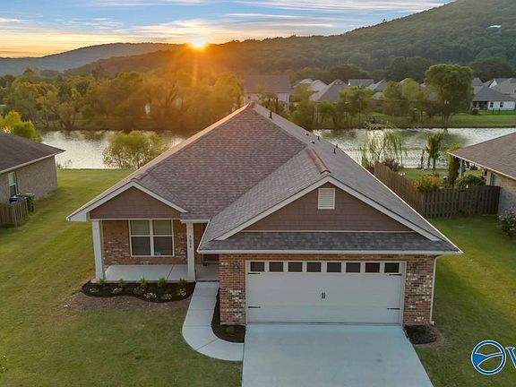 4th image of 3024 Greenway Cir SE