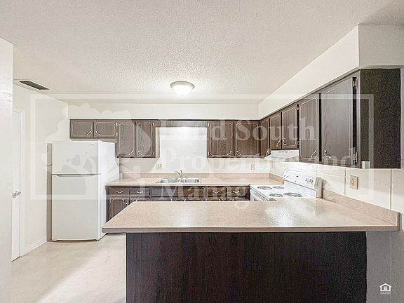 5th image of 815 W Carole St APT 8