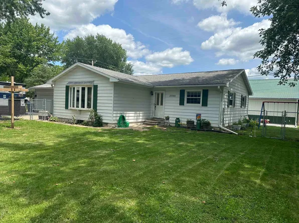 2300 Arnold St, Savanna, IL 61074