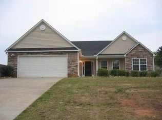 382 Winslow Ct, Bethlehem, GA 30620