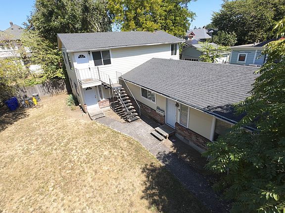 4th image of 3907 SE Salmon St