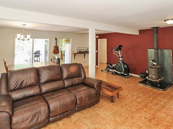 5th image of 206 Laguna Dr