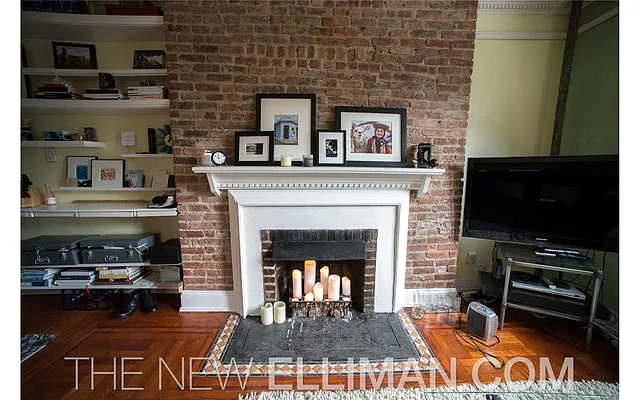 Rented by Douglas Elliman | media 21