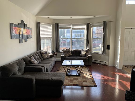 5th image of 36 Peachtree Ct