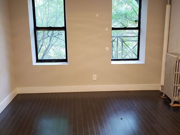 2nd image of 321 E 115th St APT 3B