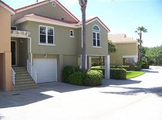 22 Crescent Pl S, Saint Petersburg, FL 33711