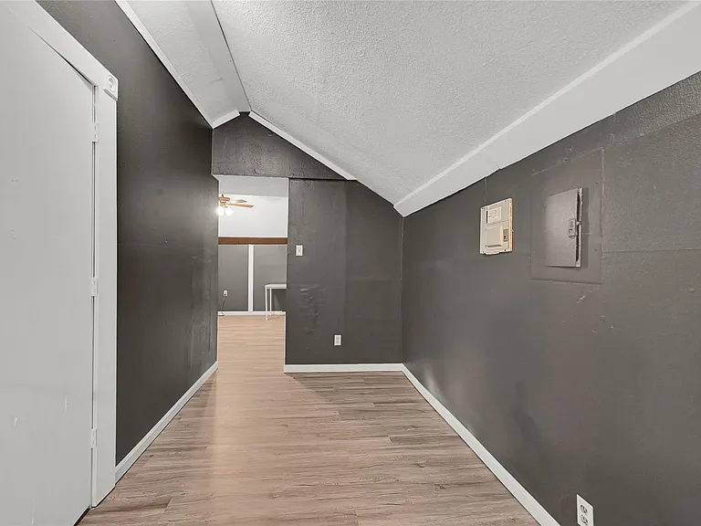 310 N Rockisland St #1 — Photo 8
