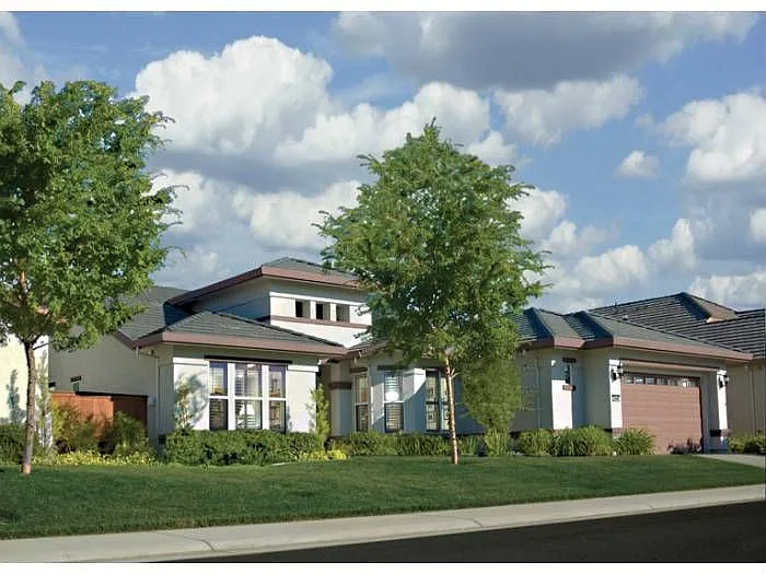2008 Cove Ln photo 1