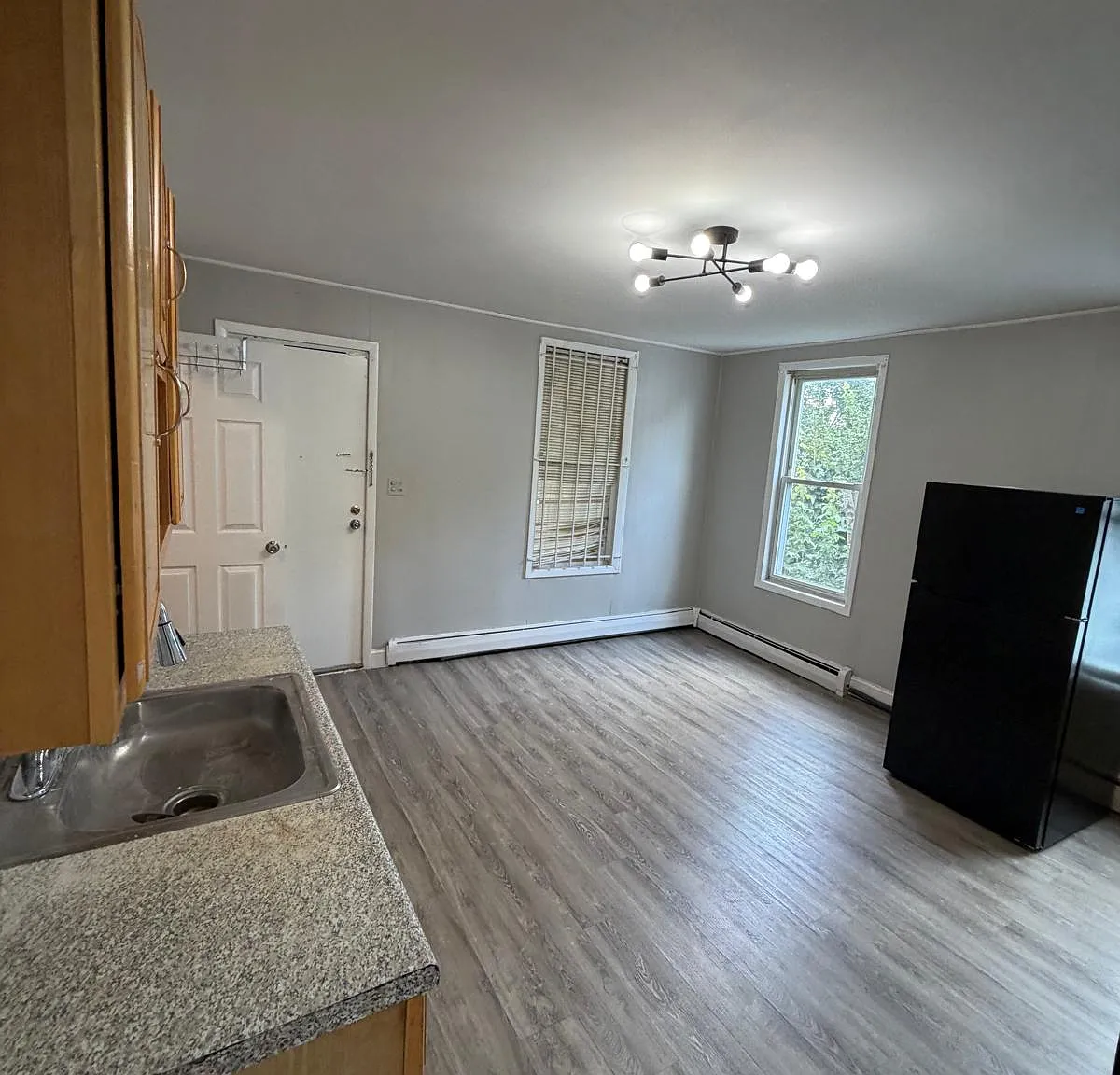 3 bed, $2,300 — Photo 3