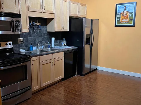 585 S Upper St APT 122, Lexington, KY 40508