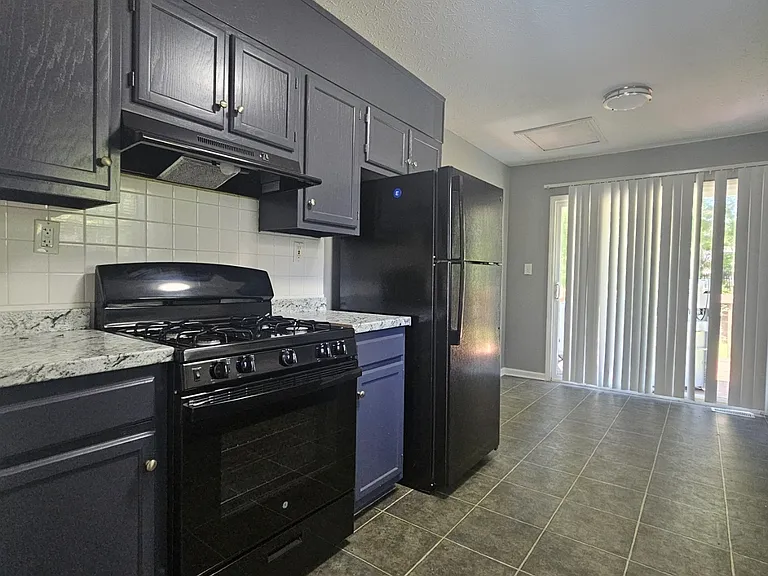 4115 Cranwood Dr S — Photo 13