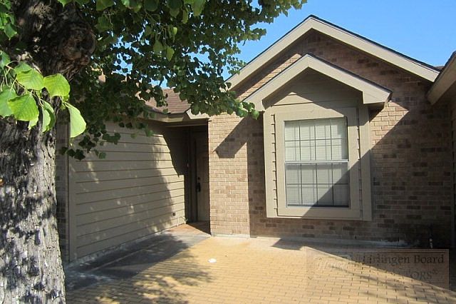 1st image of 175 Heather Dr #7