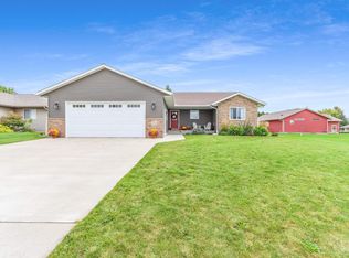 2721 Peachtree Cir, Marshfield, WI 54449