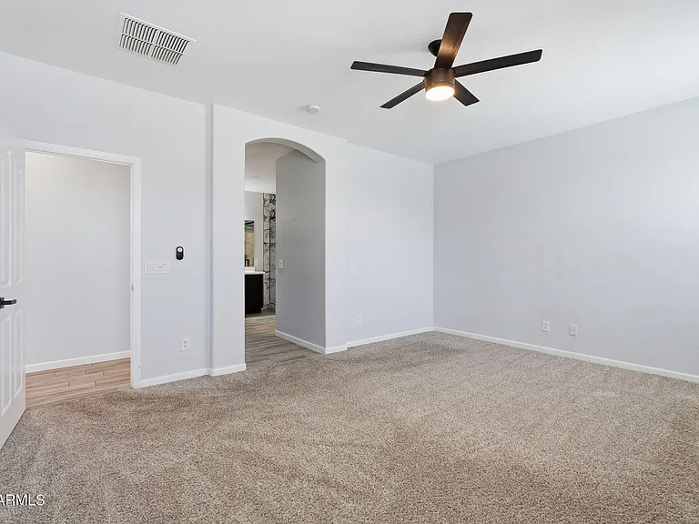 11402 W Alvarado Rd — Photo 19