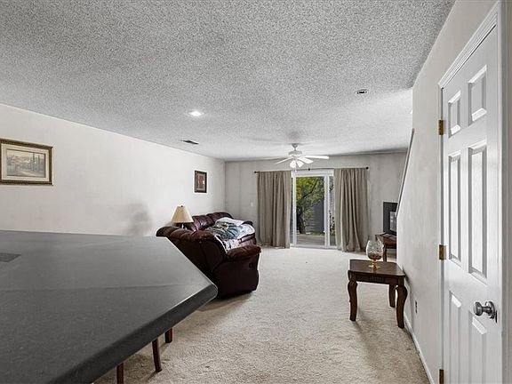 4th image of 5540 N Fairmount Ave