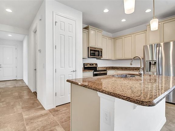 3rd image of 316 Vestrella Dr