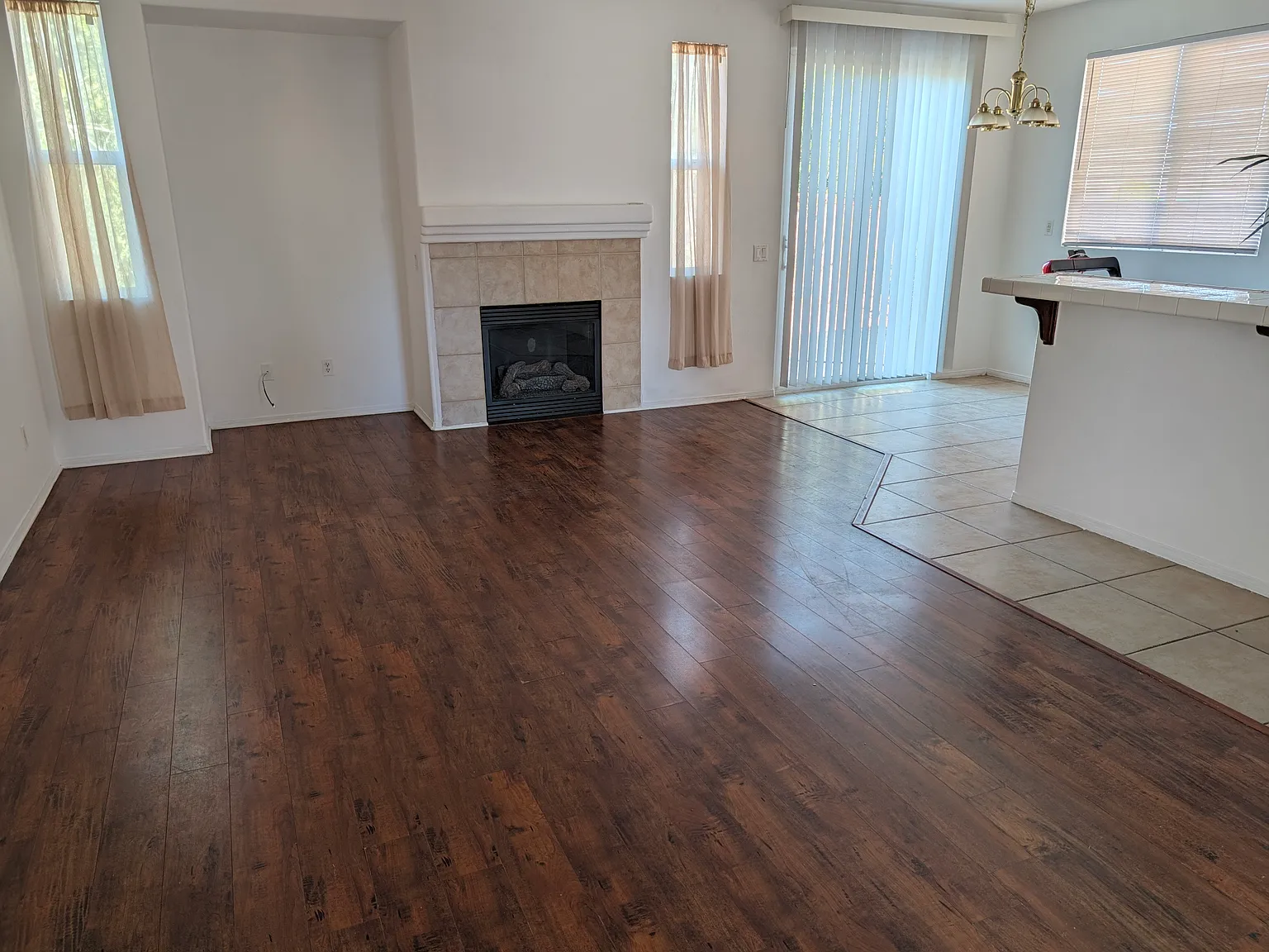 4 bed, 2538 sqft, $2,780 — Photo 2