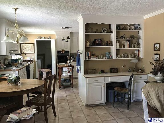 5th image of 130 Lakeview Blvd