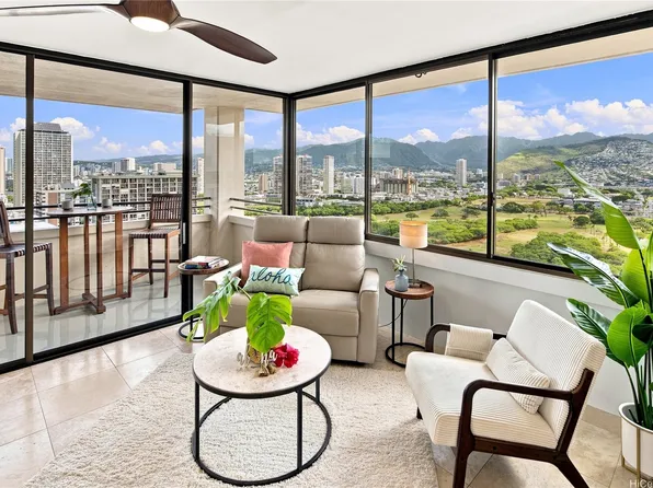 2410 Cleghorn St APT 3101, Honolulu, HI 96815