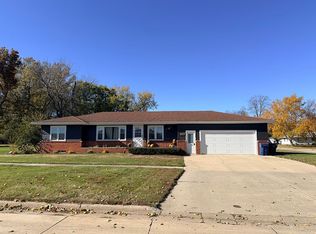510 S Rutledge St, Paullina, IA 51046