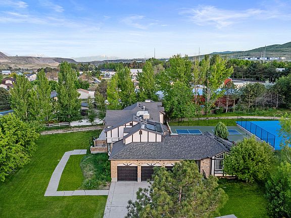 3rd image of 1890 W Rock Hollow Rd