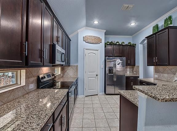 2nd image of 16400 White Rock Blvd