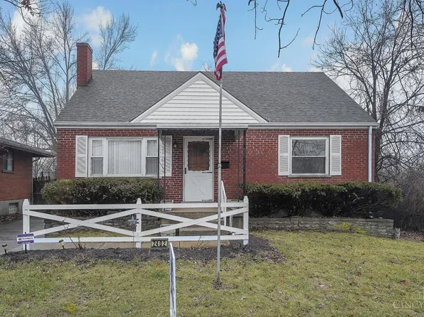 2402 Garrison Dr, Cincinnati, OH 45231