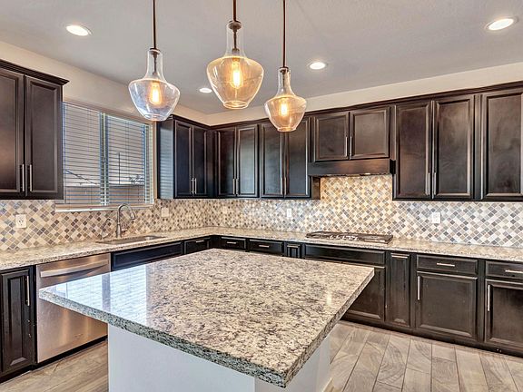 5th image of 2122 E Lantana Dr