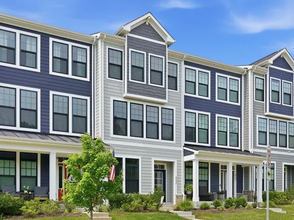 4252 Frost St, Marshall, VA 20115