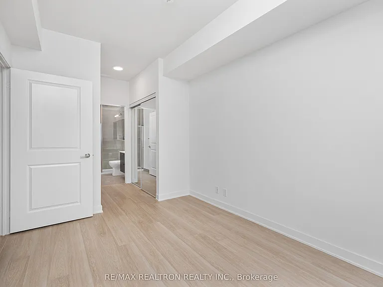 30 Upper Mall Way #A-620 — Photo 18